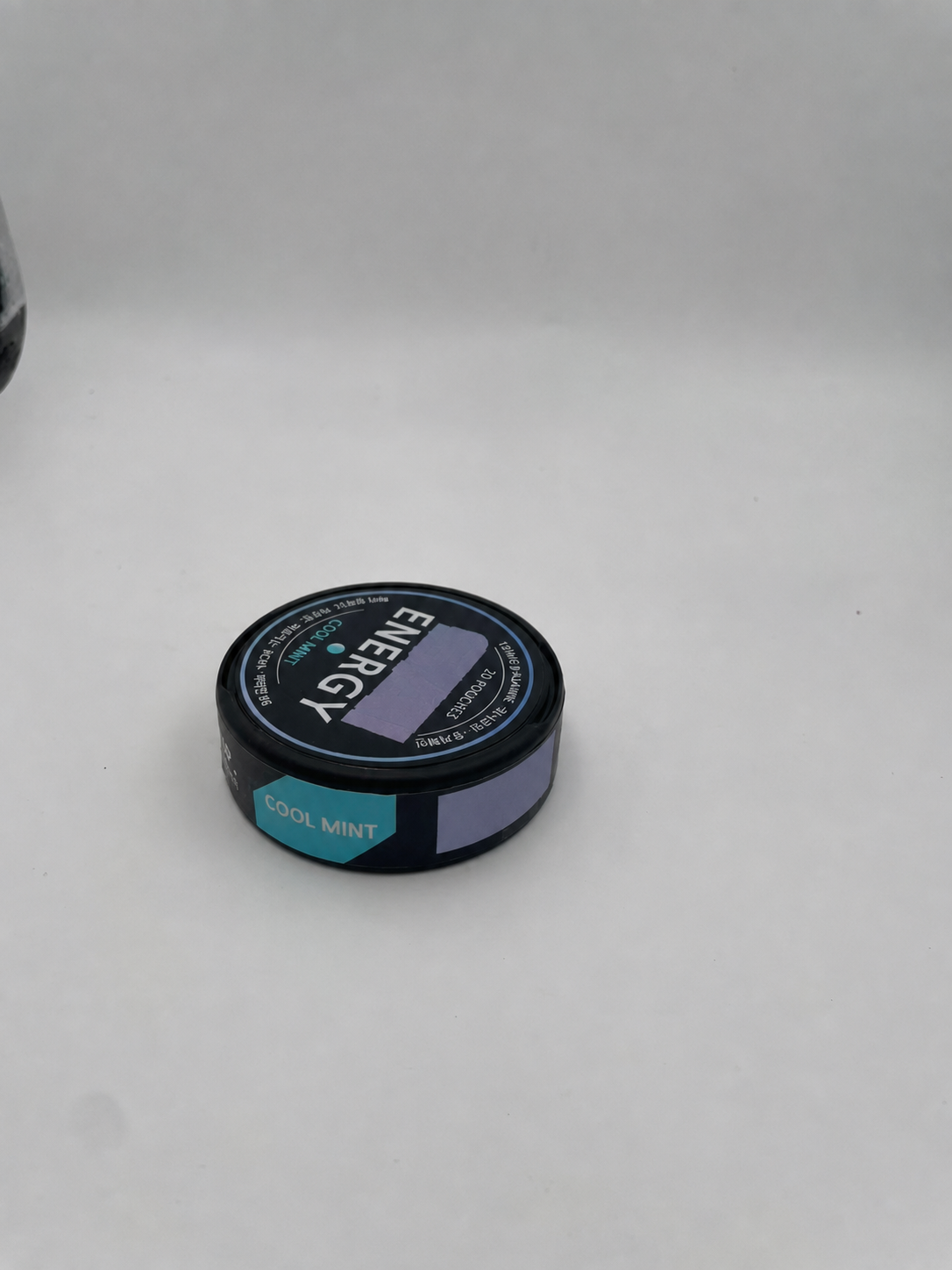 An anonymized energy pouch can with the customer trademark concealed.